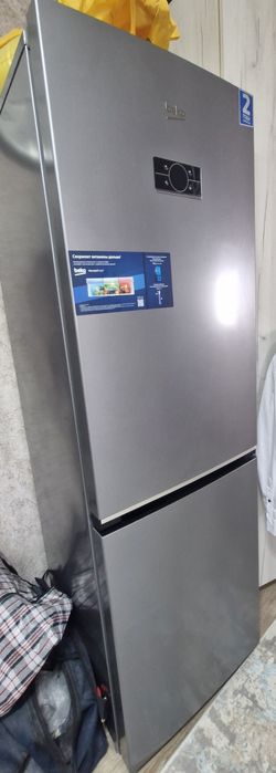 Холодильник ВЕКО почти новый