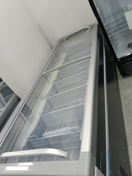 Витрины для различных продуктов