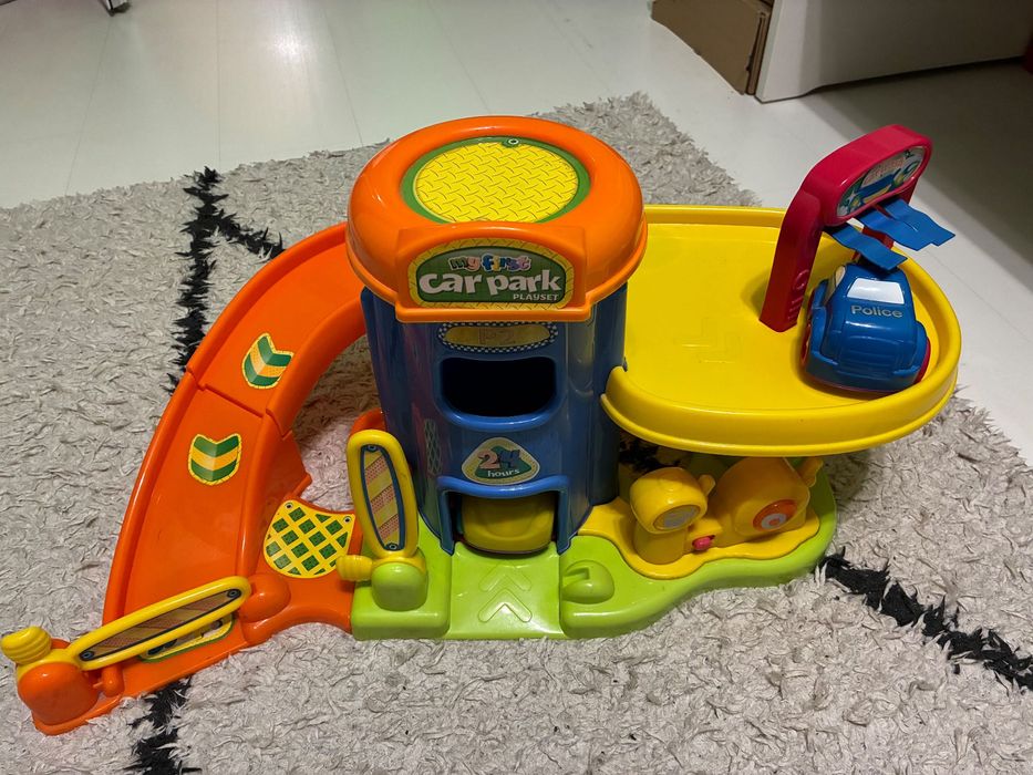 Cocomelon и car park