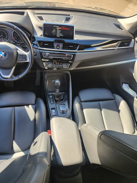 BMW X1 ,190 CP Heads-up
