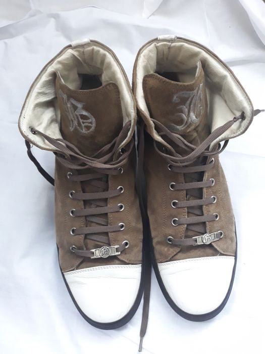 Vand urgent ghete din piele interior si exterior firma john Balliann.