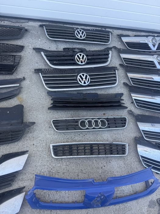 Grila centrala cu semn Sprinter 907 Touran 1t passat b5.5 Focus 2 nfl