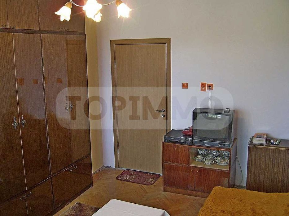 Дава се под наем Тристаен апартамент в Варна, Гръцка махала - 100 кв.м за 600 € - Снимка #5