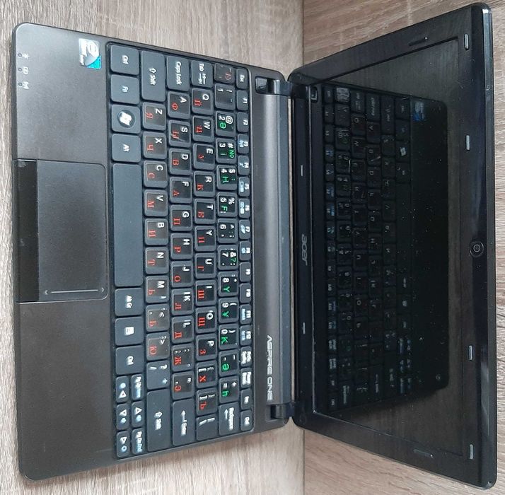 Нетбук Acer One D270 чёрного цвета