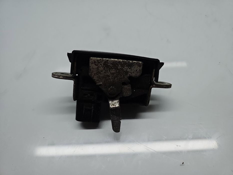 Broasca haion Volkswagen Golf 5 (1K1) [Fabr 2004-2008] 1K6827505B