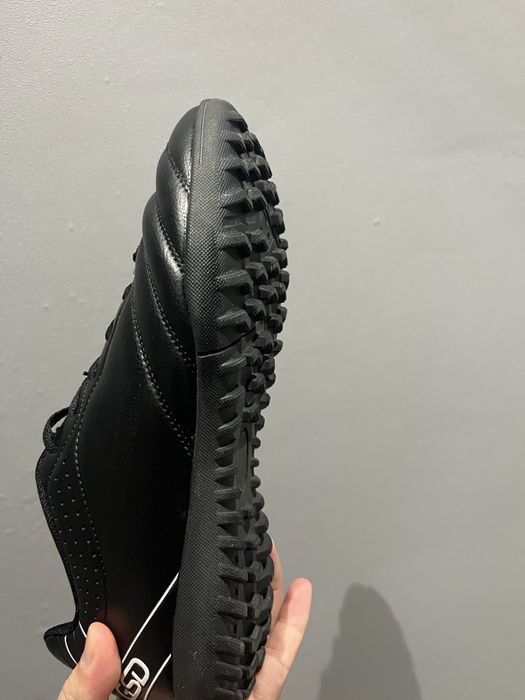 Продам сороконожки бутсы