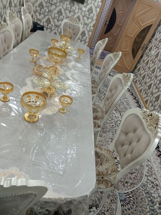 Столь стуль сотилади