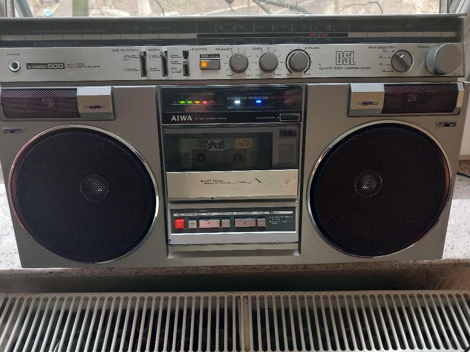 Radiocasetofon Aiwa CS-600 E, schimb