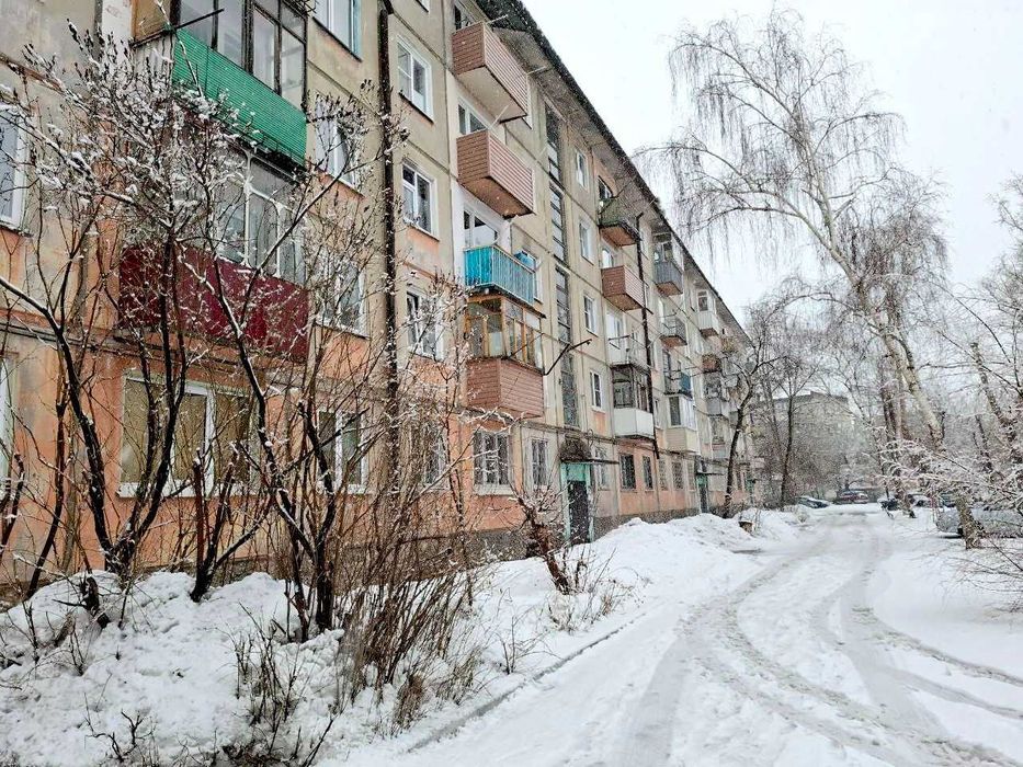 В продаже 2-комнатная на Бурова.