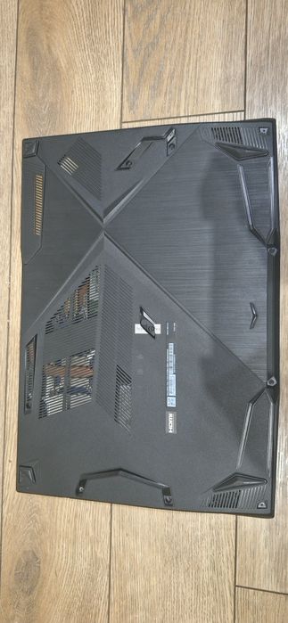 Геймърски лаптоп MSI GF63 THIN 11UD