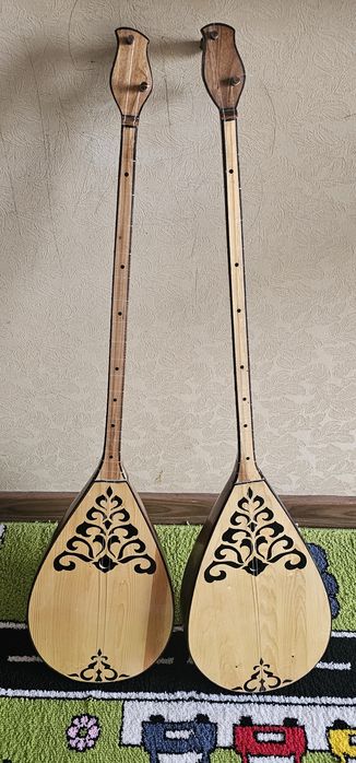 Домбра маленкий новый