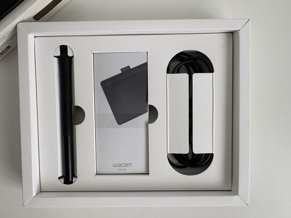 Продам графический планшет Wacom Intuos S Black