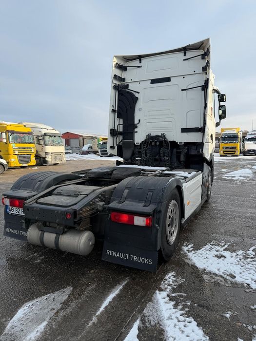 Renault T520, standard