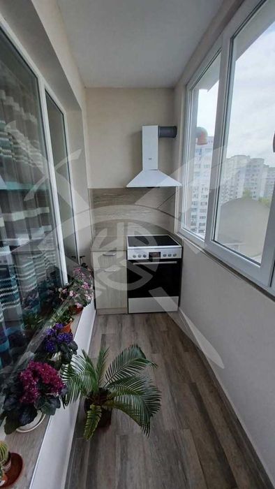 Дава се под наем Тристаен апартамент в София, Света Троица - 70 кв.м за 640 € - Снимка #1