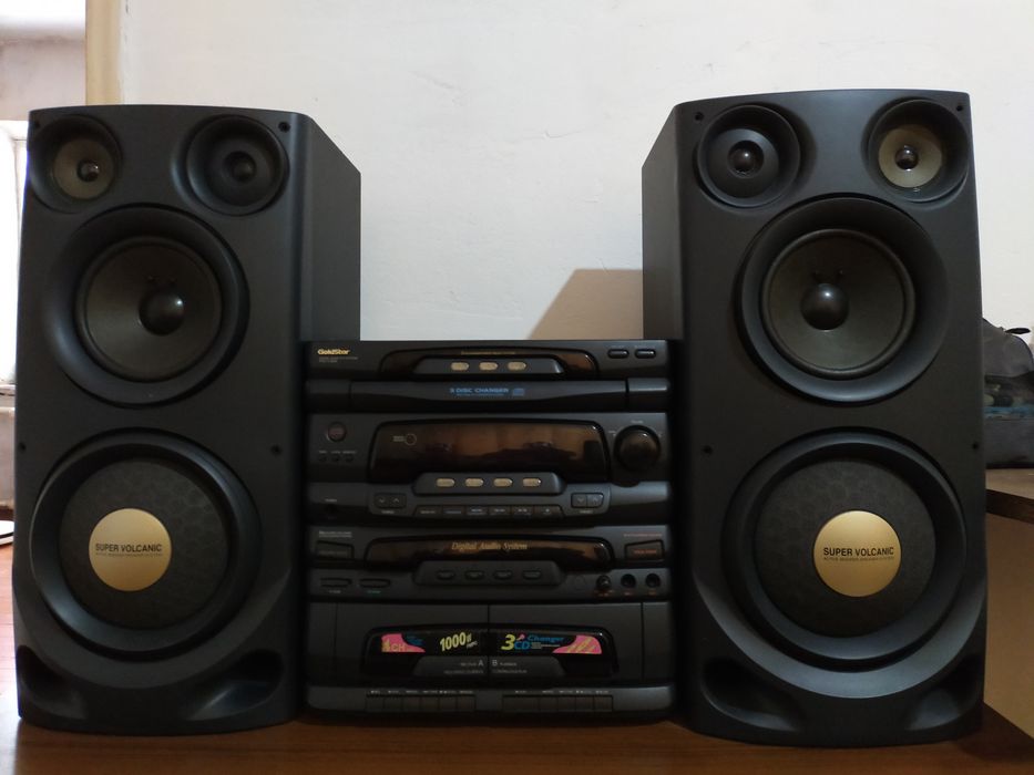 Музыкальный центр