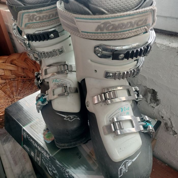 Ски обувки за алпийски ски