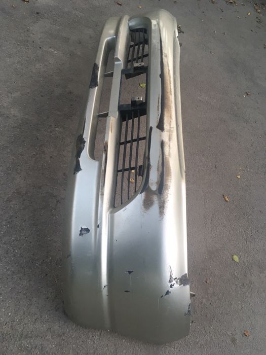 Toyota Granvia бампер