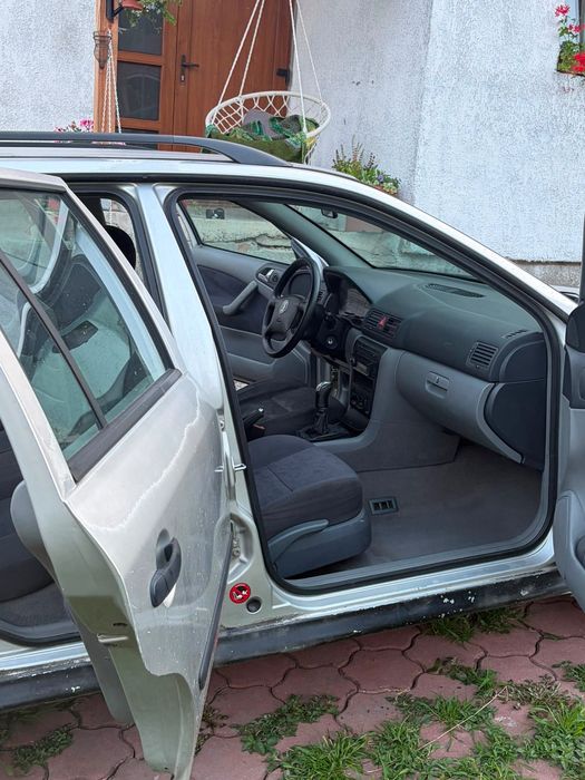 mașină Skoda Octavia