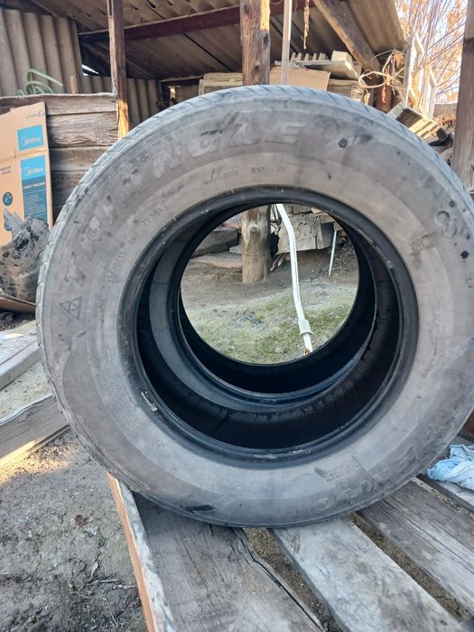 Продаётся резина.