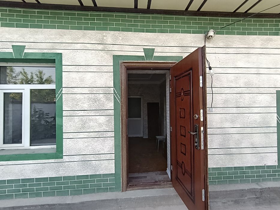 Uy sotiladi 3sotix 5xona 59.000 keliwamz