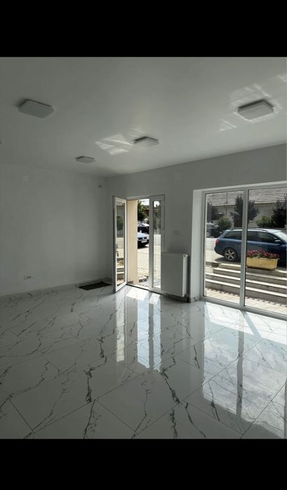 Spațiu comercial / birou