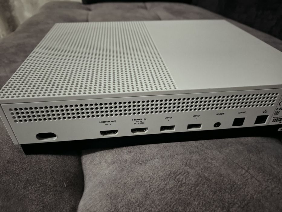 xbox one s в хорошем состоянии