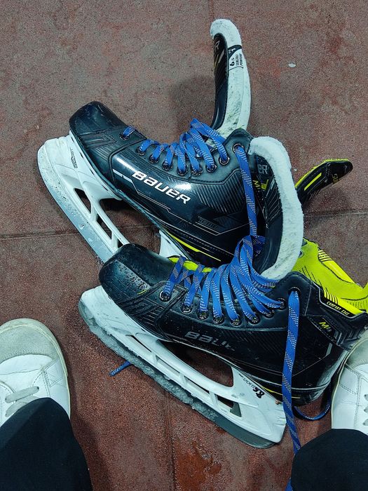 Хоккейные коньки Bauer Supreme M4