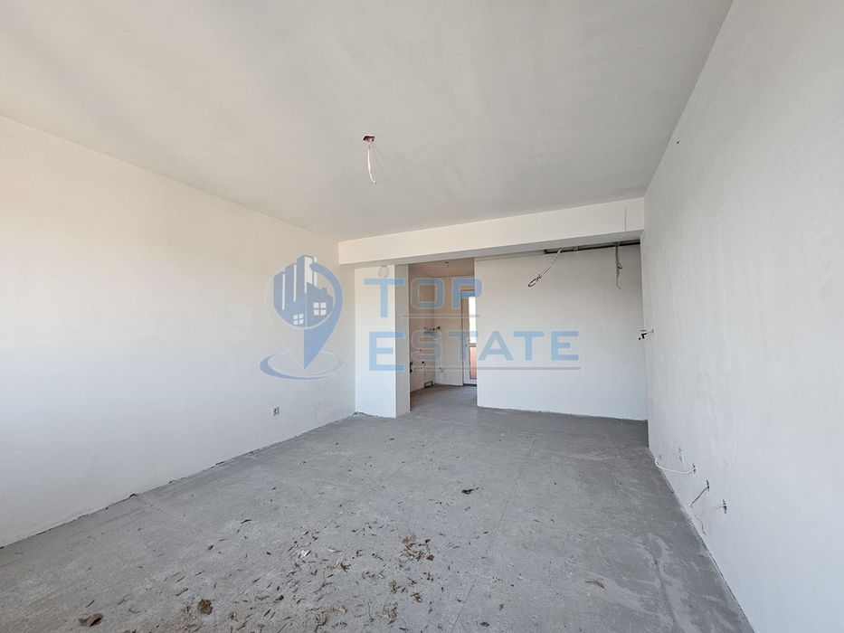 Продава се Двустаен апартамент в Велико Търново, Център - 70 кв.м за 1572 €/кв.м - Снимка #2