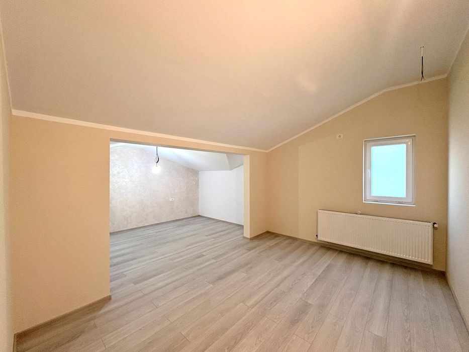 Duplex cu 4 camere si bucătărie închisă | Mosnita Veche