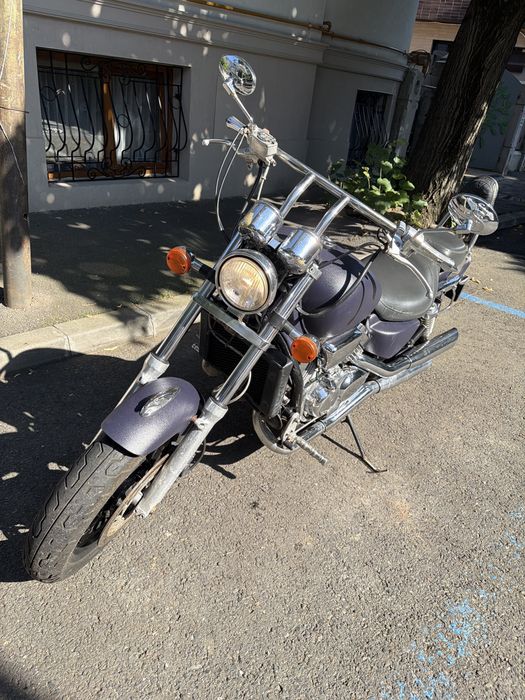 Motocicleta magna FV 750 custom