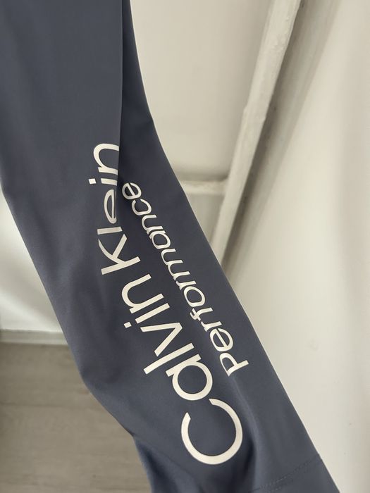 Клин Calvin Klein