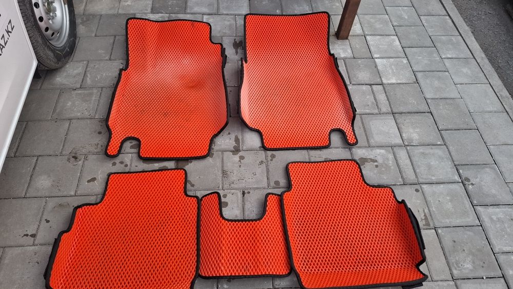 Продам эва полики  Nissan Tiida