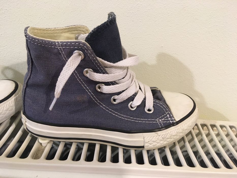 Tenisi Converse marimea 27 impecabili
