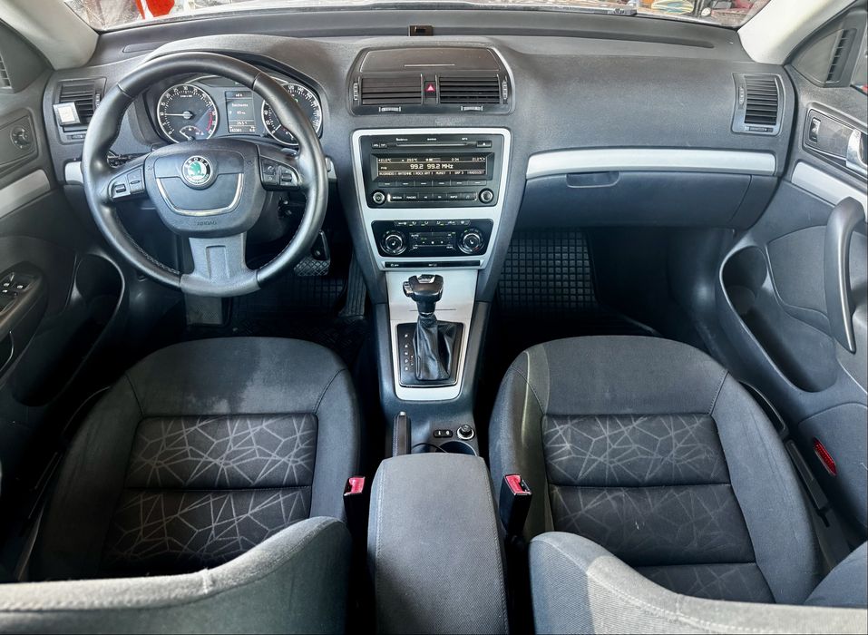 Skoda Octavia 2 facelift 2.0 tdi cutie automata DSG, xenon