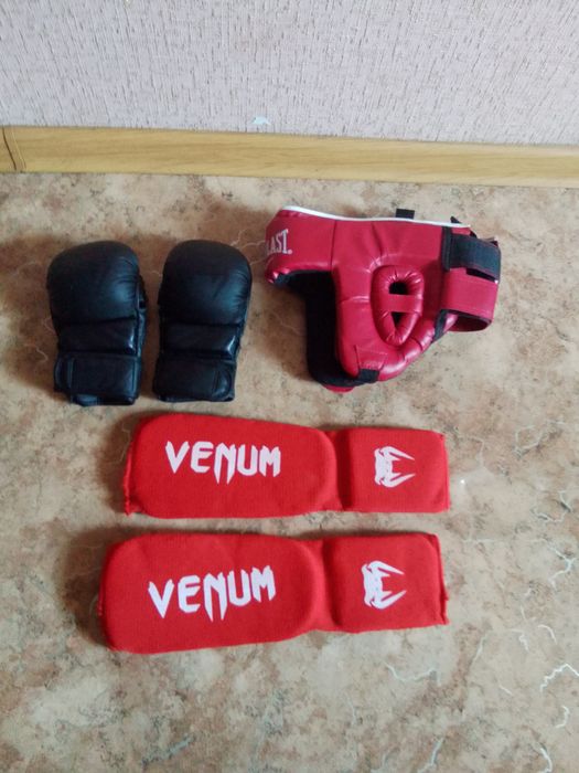 Срочно продам перчатки