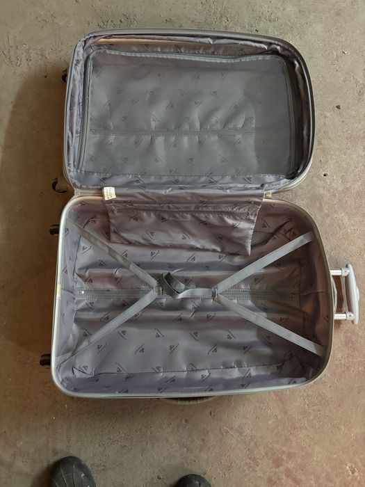 Чемодан большой +1 недорого