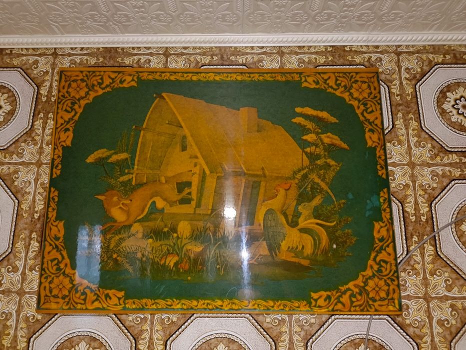 Картина теремок, девушка собирает виноград