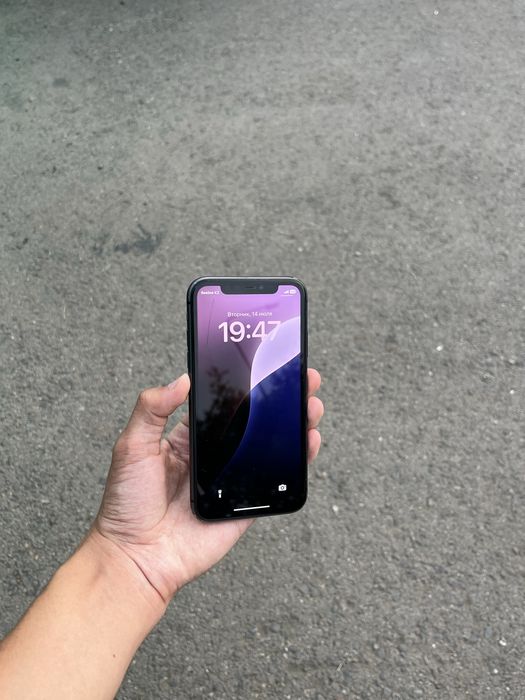 Продам срочно iPhone 11 64GB