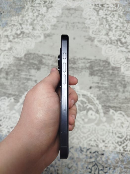 Продам Iphone 16pro 256 гб