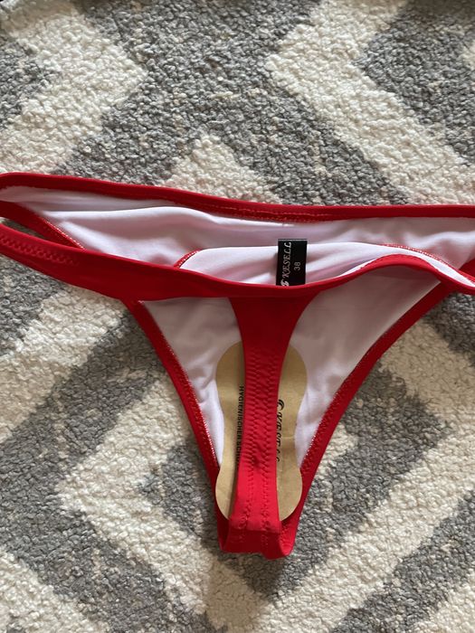 Costum baie slip tanga rosu 38 sau negru 36, sutien negru triunghi 36