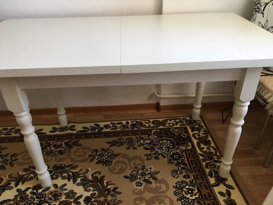 Стол белый кухонный