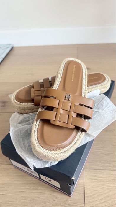 Tommy Hilfiger летние сандалии - слайдеры