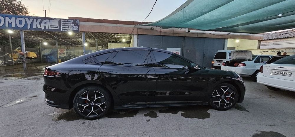 BYD Han EV (715KM Flagship)