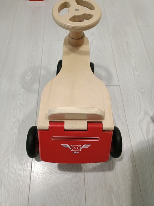 Vând Tricicleta din Lemn masiv Nouă.