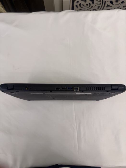 Acer ноутбук.