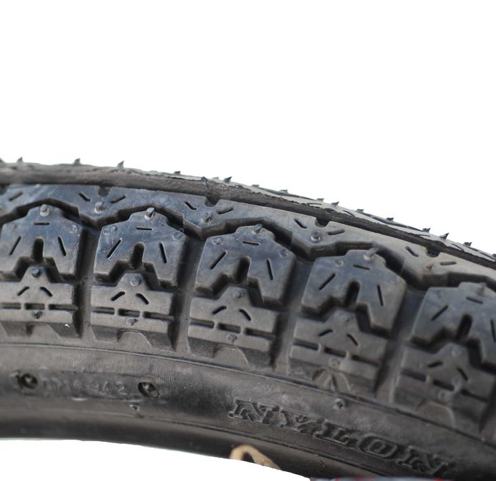 Външна или Вътрешна Гума За Симсон Simson 2,75х16 С Код АТ 302