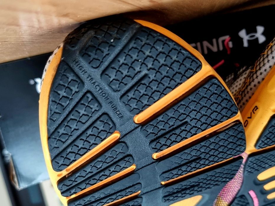 Under Armour storm маратонки