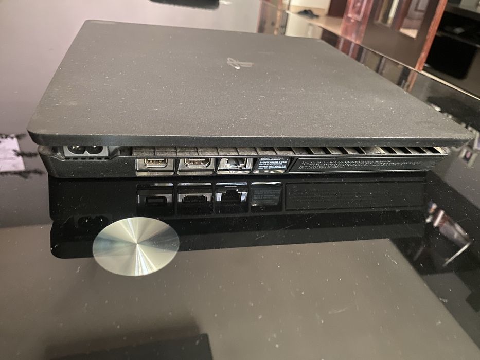 Ps 4 slim+два джойстика+ игри