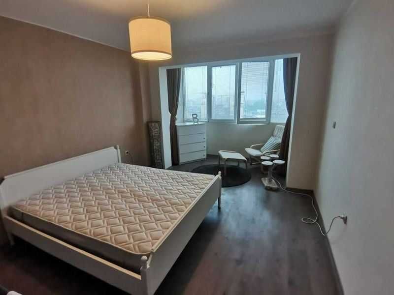 Двустаен апартамент в кв. Красно село