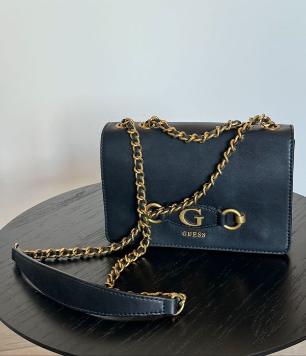 Чанти Guess, различни видове